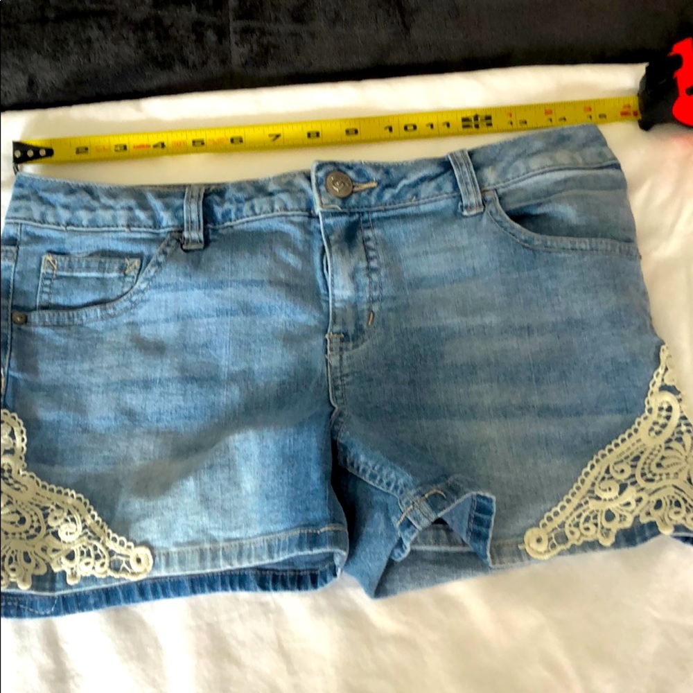 Justice jean shorts w/ lace trim 14/16
